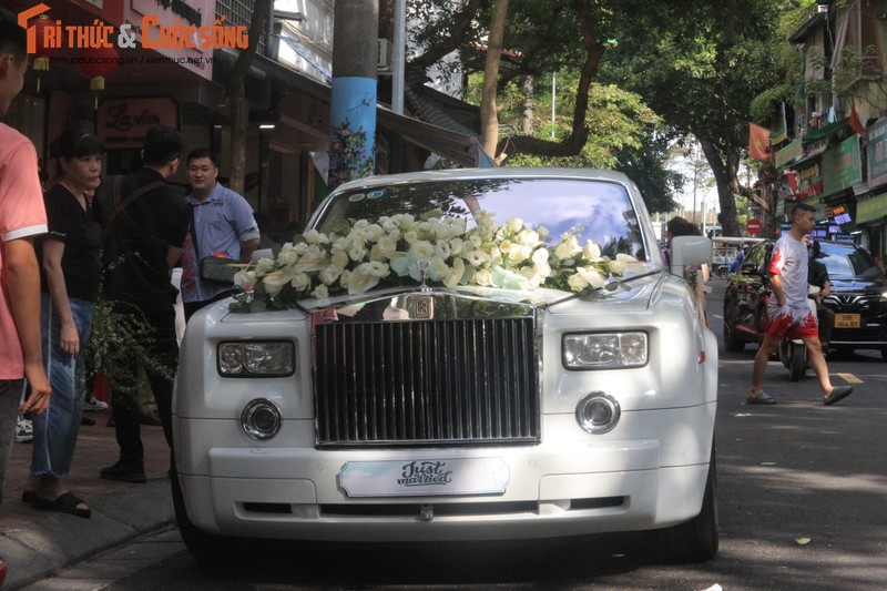 Doan Van Hau banh bao cung dan xich lo hoi cuoi Doan Hai My-Hinh-8