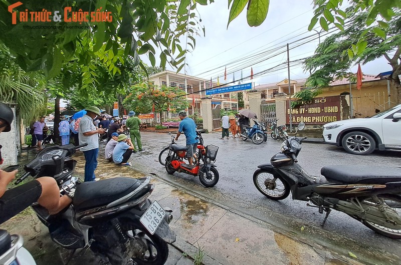 Hai Phong: Hang tram ho dan keu cuu vi nuoc sinh hoat co mui hoi-Hinh-4