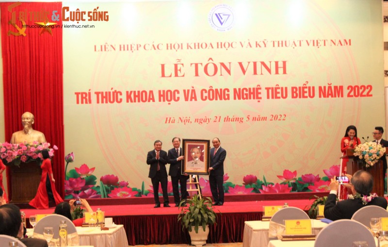 Le Ton vinh tri thuc Khoa hoc va Cong nghe tieu bieu nam 2022 thanh cong tot dep-Hinh-15