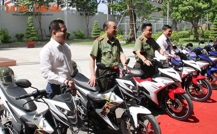 “Soi” 100 xe moto dac chung cua Canh sat SBC TP HCM-Hinh-2