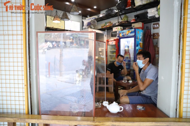 Ha Noi noi long gian cach, cafe sang chanh 