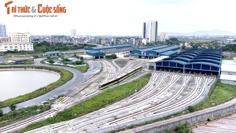 Tau duong sat Nhon - Ga Ha Noi tren cao chay thu nghiem lien dong 8,5km-Hinh-8