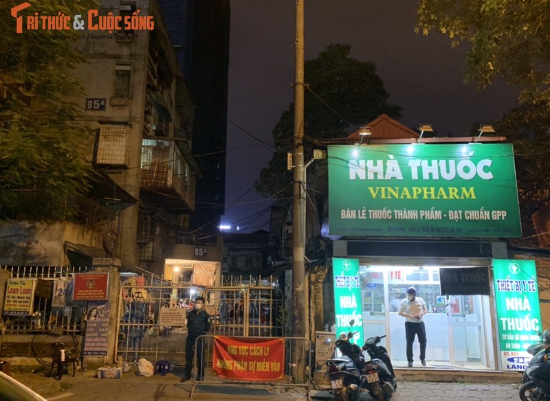 Cho thuoc lon nhat Ha Noi o  95 Lang Ha bi phong toa do 3 nhan vien F0