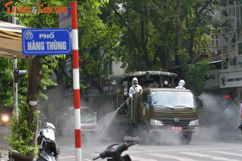 Xe dac chung Bo Tu lenh Hoa hoc ra quan phun khu khuan-Hinh-7