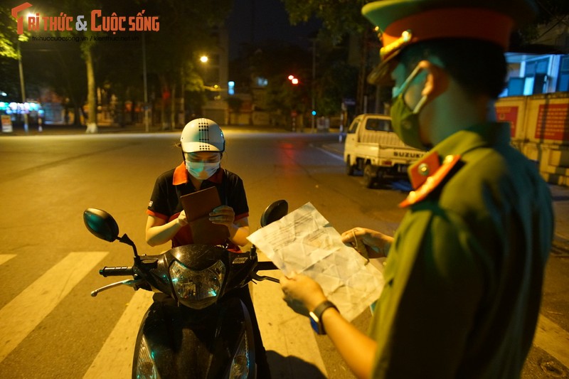 Ha Noi: Se dieu chinh viec kiem tra giay di duong cho phu hop