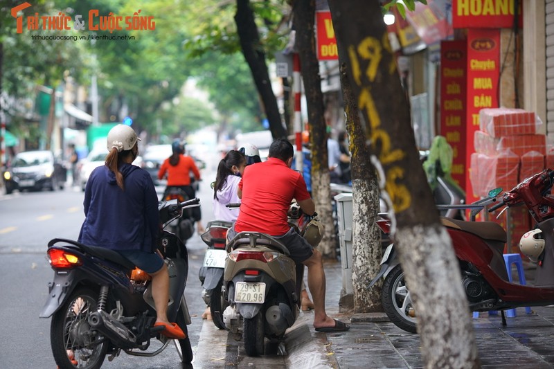 Tap nap khach giua dich, tiem banh Trung thu Bao Phuong bat ngo dong cua-Hinh-8