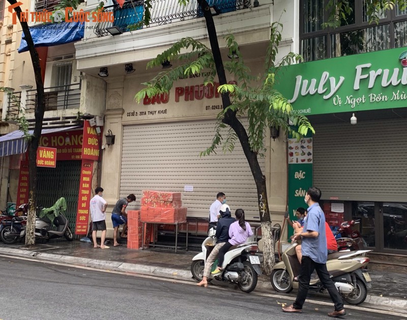 Tap nap khach giua dich, tiem banh Trung thu Bao Phuong bat ngo dong cua-Hinh-9