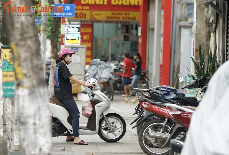 Bun, mien ban ship ve “chay hang”... ngay dau Ha Noi noi long-Hinh-11