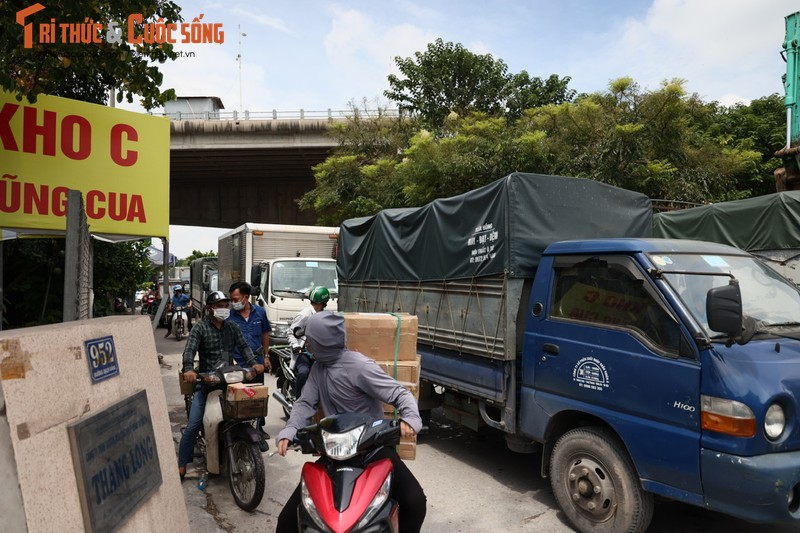 Sau khi noi long, cua ngo Ha Noi un tac nghiem trong-Hinh-3