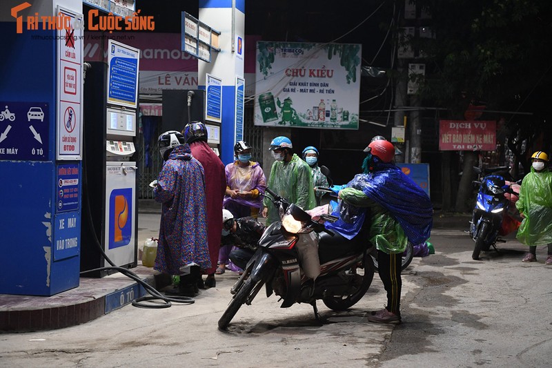 Xot xa tre nho theo bo me gan 2.000Km tu Binh Duong ve que-Hinh-9