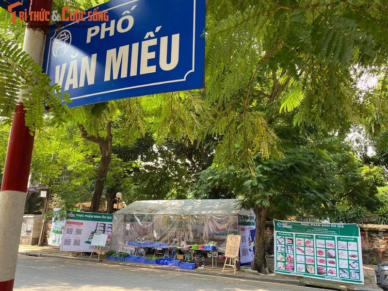 Ha Noi: Ky la gian hang doi giay vun, vo lon... lay thuc pham sach-Hinh-12