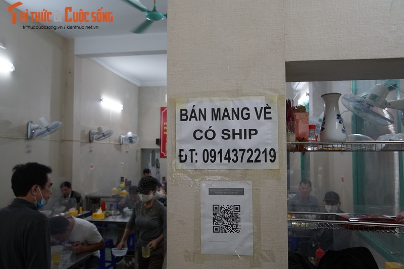 Ha Noi: Quan pho dat khach ngay dau duoc mo ban an tai cho-Hinh-7