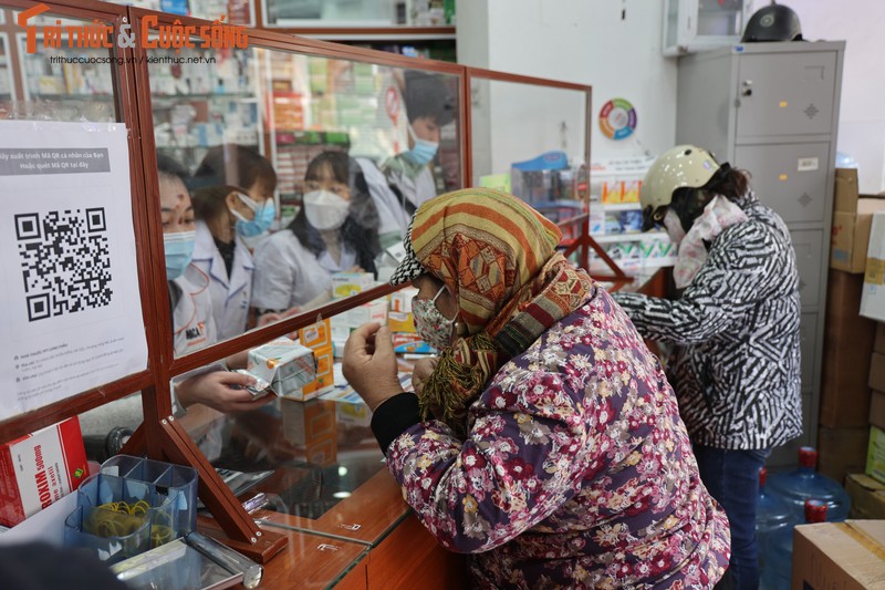 Phat hien cua hang ban thuoc tri COVID-19 ngay giua trung tam Ha Noi-Hinh-4